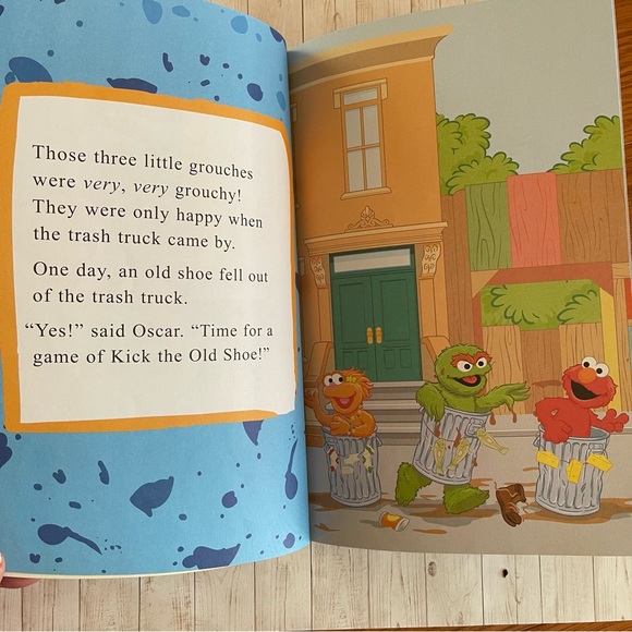 Sesame Street The Three Little Grouches, Reading Level 1, Softcover - Picture 2 of 3